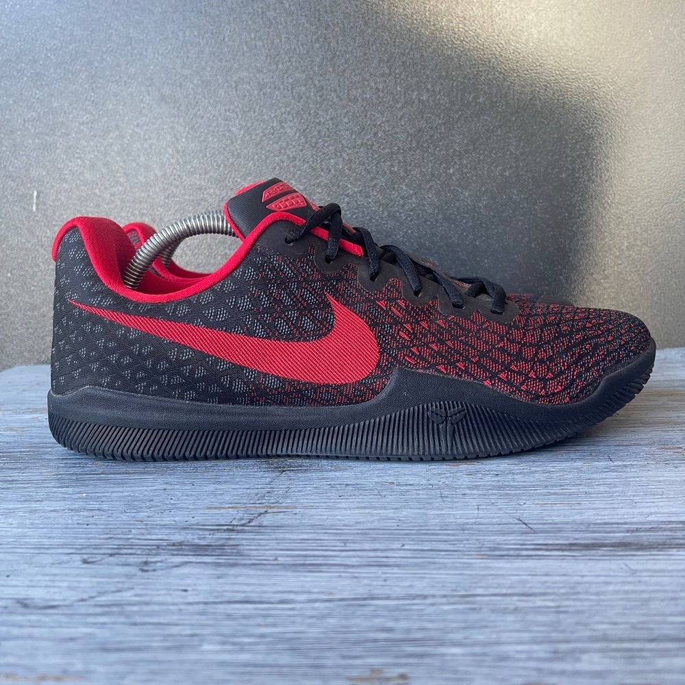 Nike Kobe Mamba Instinct Mens 10.5 Shoes Basketball Sneakers Black Red